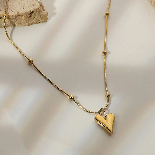 Heartline necklace
