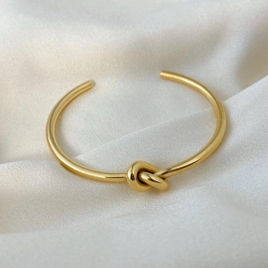 Knot Cuff